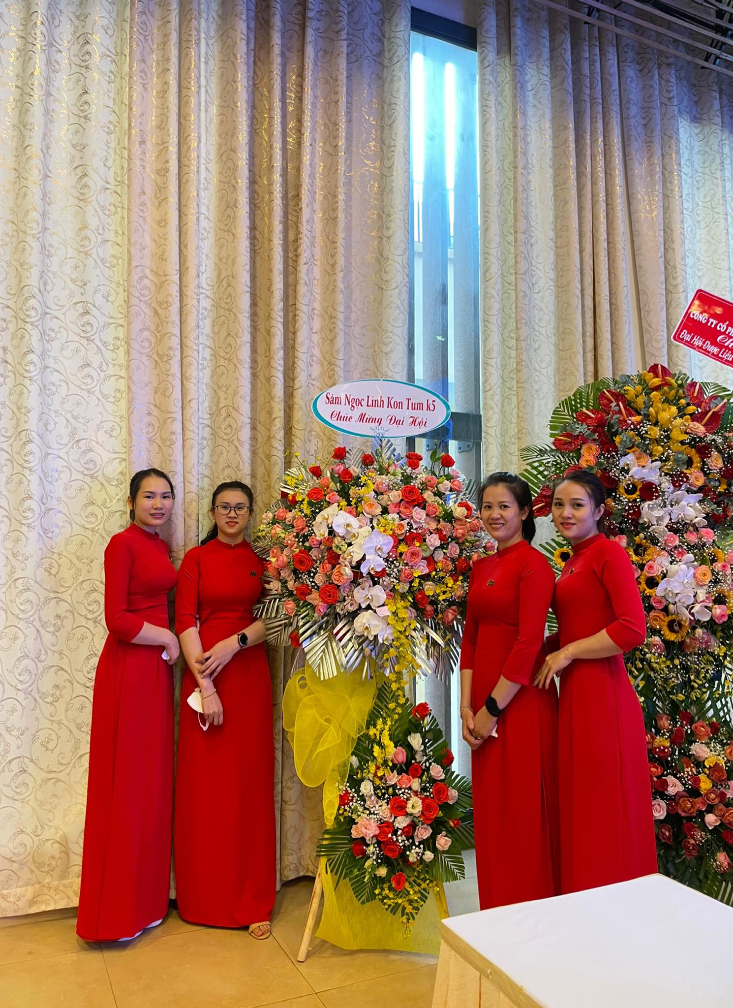 sam-ngoc-linh-kon-tum-k5-tham-gia-dai-hoi-duoc-lieu-lan-1 (3)