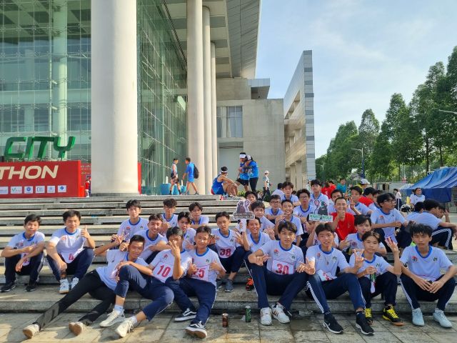 Học sinh, sinh viên tham gia giải chạy.