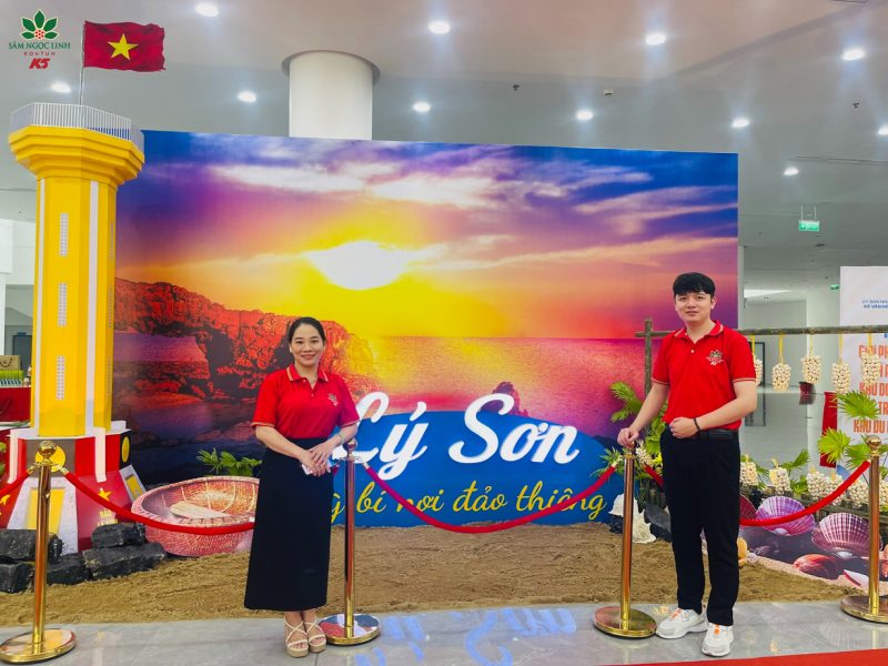 Đại diện Sâm Ngọc Linh K5 check in tại hội thảo.