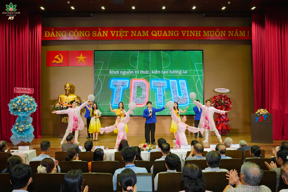 Chương trình văn nghệ tại Hội thảo.