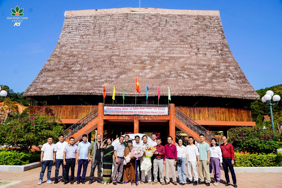 K5 đón tiếp Dược sỹ Đào Kim Long và các đại biểu về thăm vườn Sâm K5.