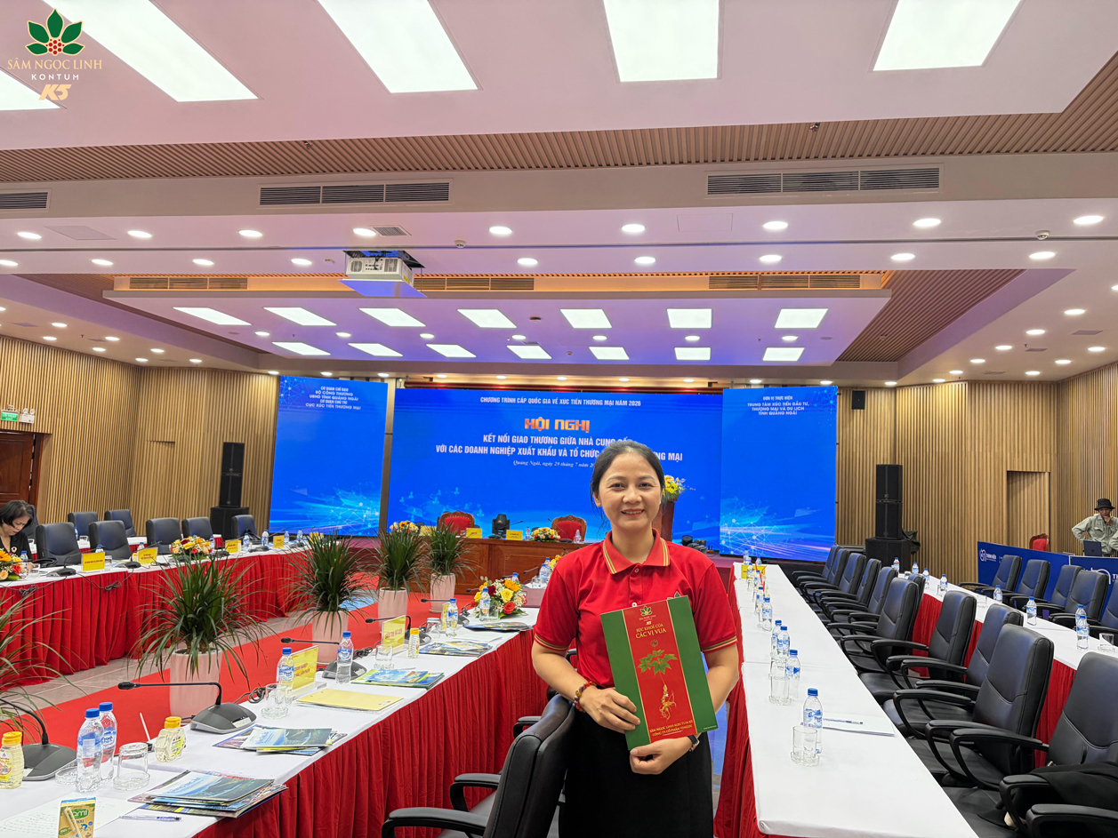Đại diện K5 check in tại hội trường Hội nghị.