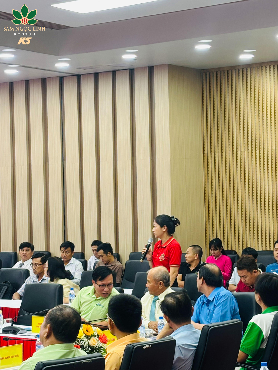 Đại diện K5 trao đổi tại Hội nghị.